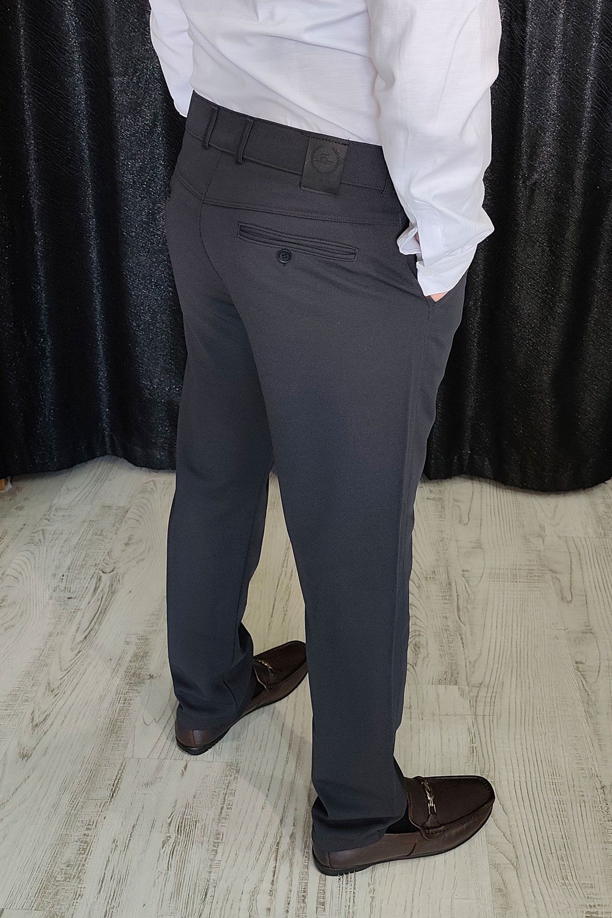 BayAygun 0510 Nokta Desenli Dar Kesim Pantolon _Füme resmi